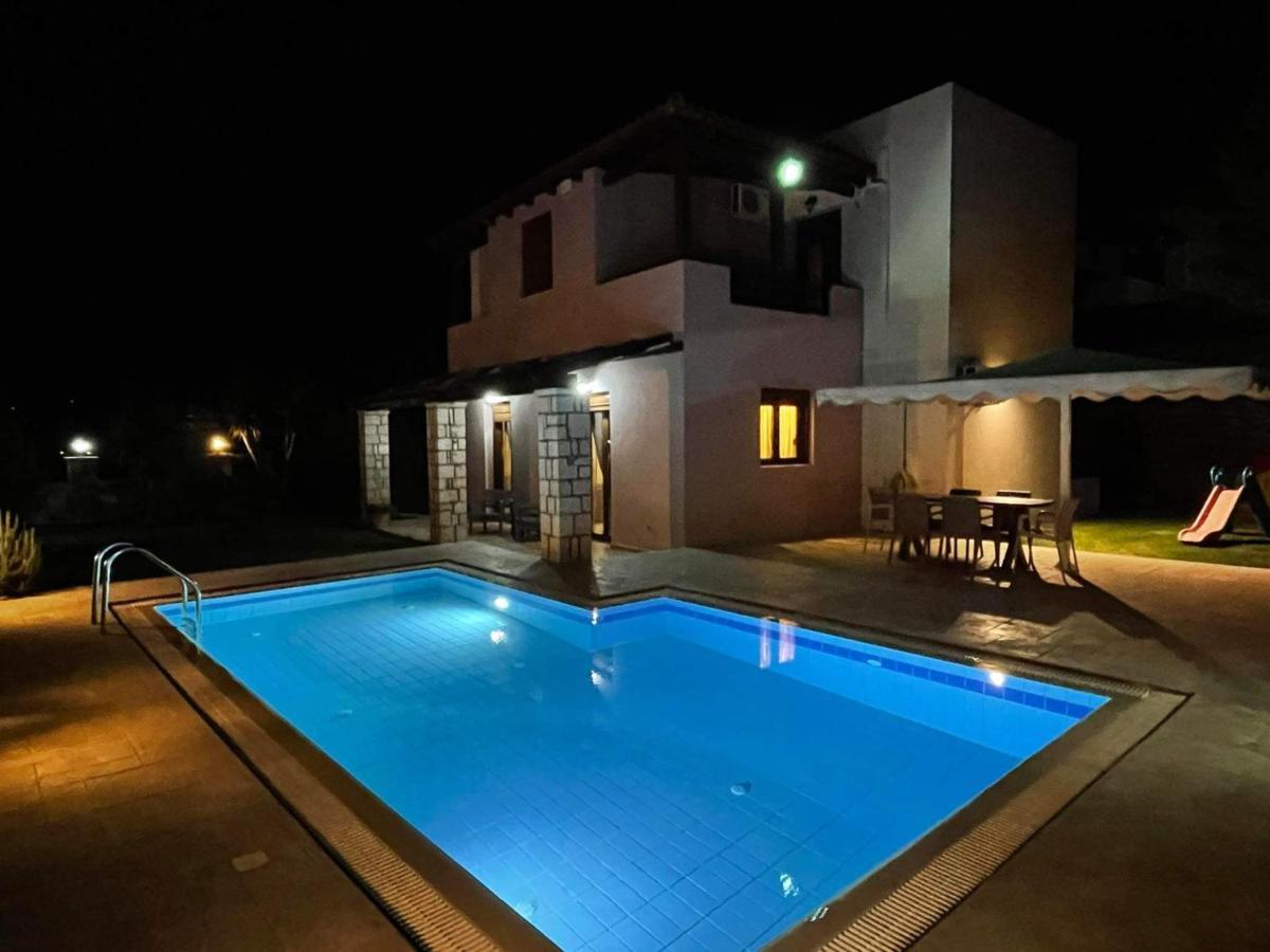 Villa Steki Roumelí 외부 사진